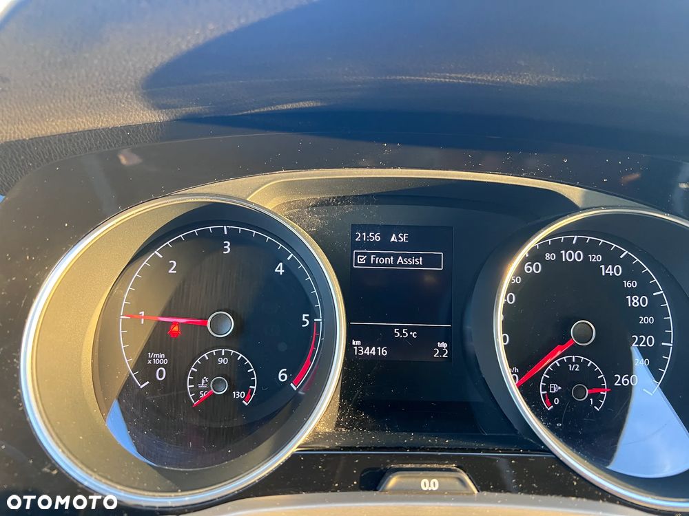 Volkswagen Touran 2.0 TDI SCR (BlueMotion Technology) Comfortline - 23