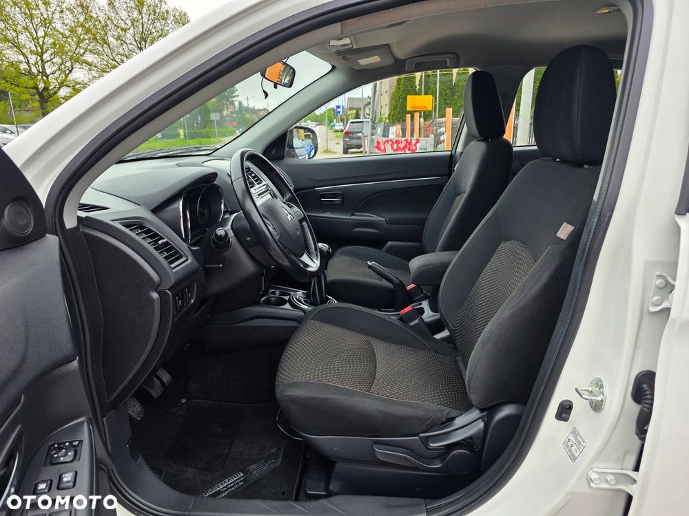 Mitsubishi ASX 1.6 2WD Plus - 12