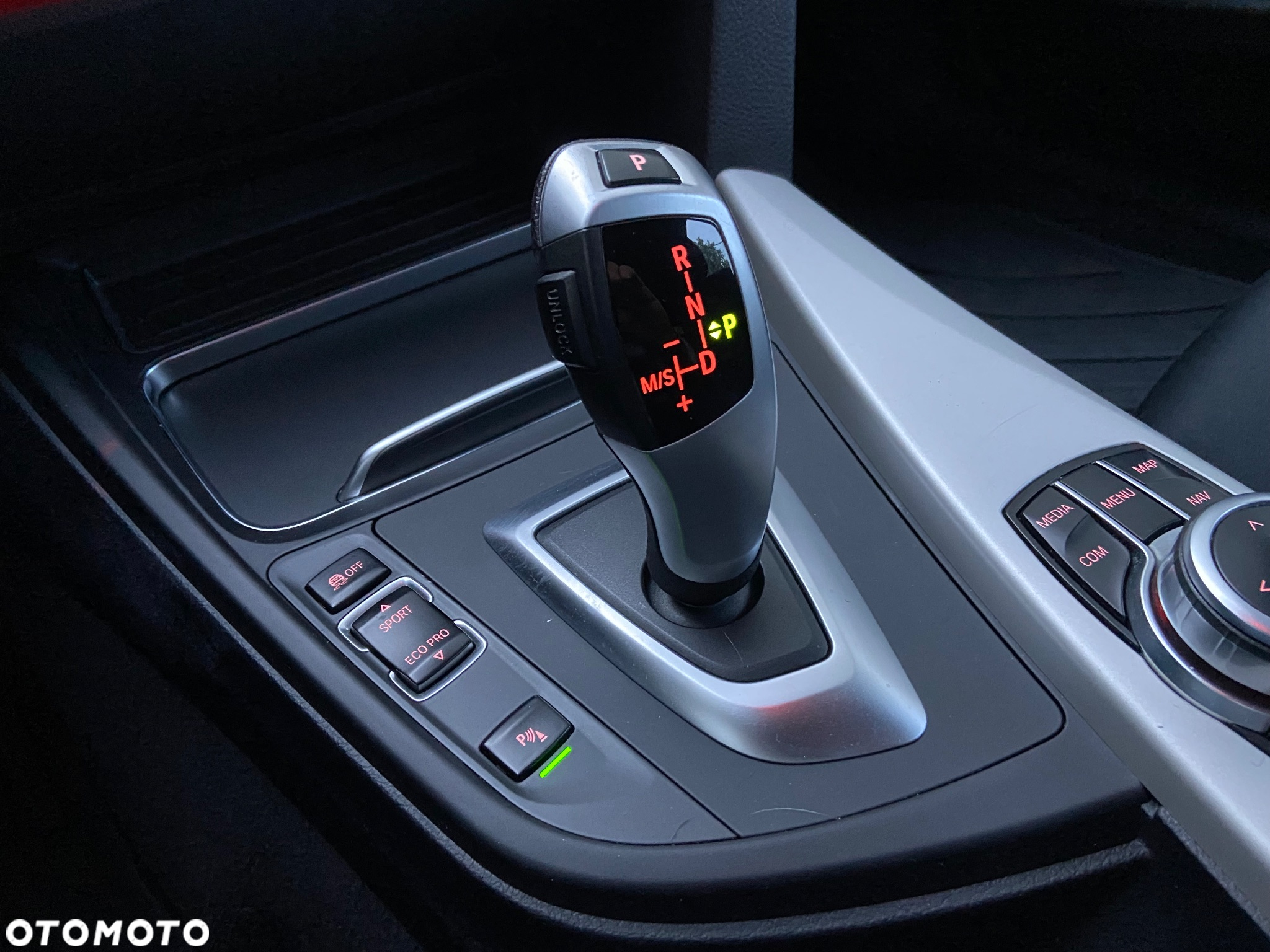 BMW Seria 3 320d Luxury Line sport - 17