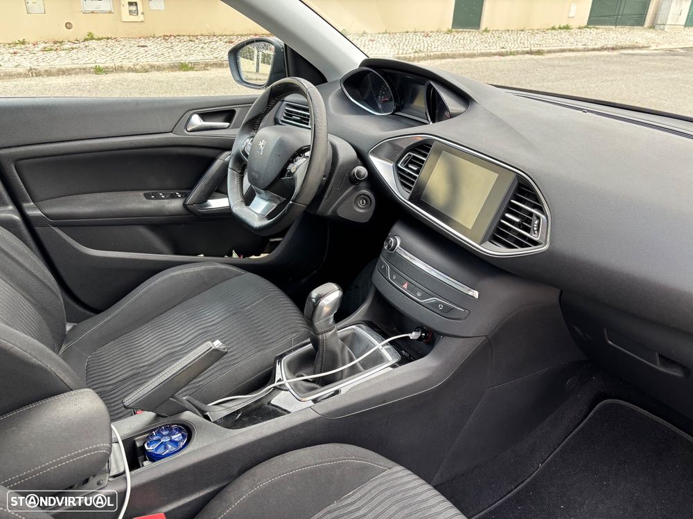 Peugeot 308 1.6 HDi Active - 10