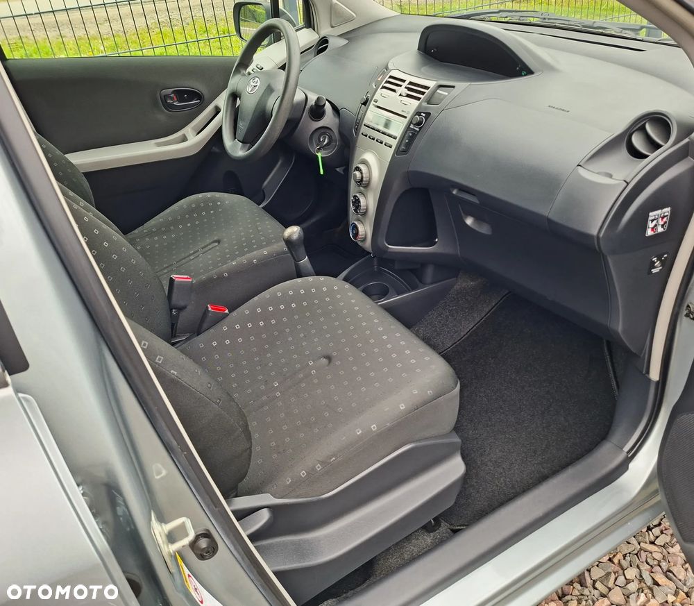 Toyota Yaris 1.0 VVT-i Luna - 9