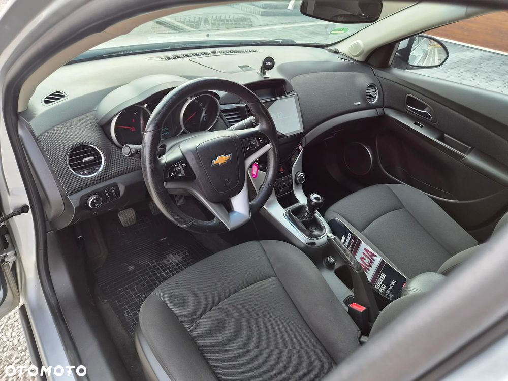 Chevrolet Cruze - 15