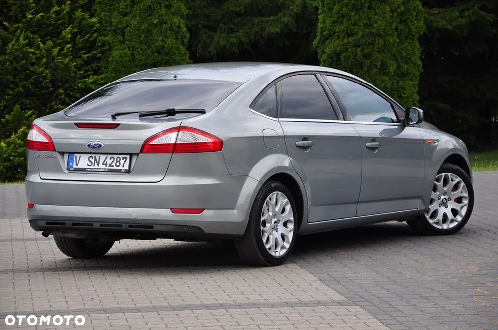 Ford Mondeo 2.0 FF Titanium - 14