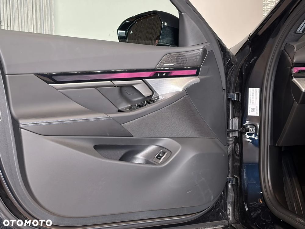 BMW Seria 5 520d xDrive mHEV M Sport - 16