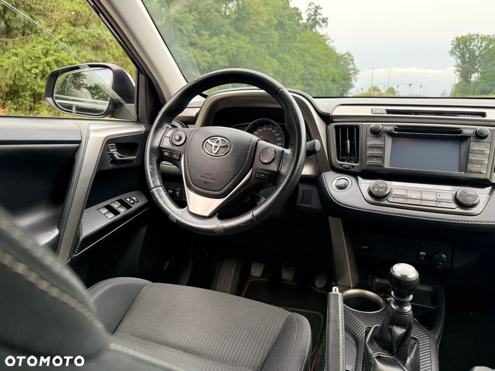 Toyota RAV4 2.0 D-4D Premium - 11