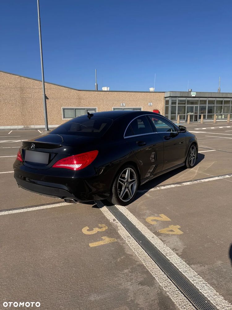 Mercedes-Benz CLA 180 d 7G-DCT AMG Line - 10