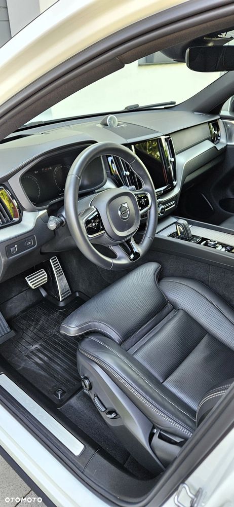 Volvo XC 60 B4 B R-Design - 33