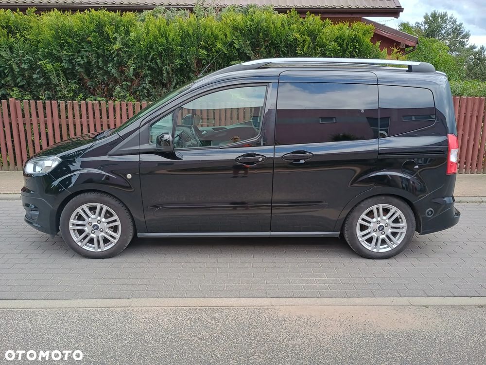 Ford Tourneo Courier 1.0 EcoBoost Titanium - 4