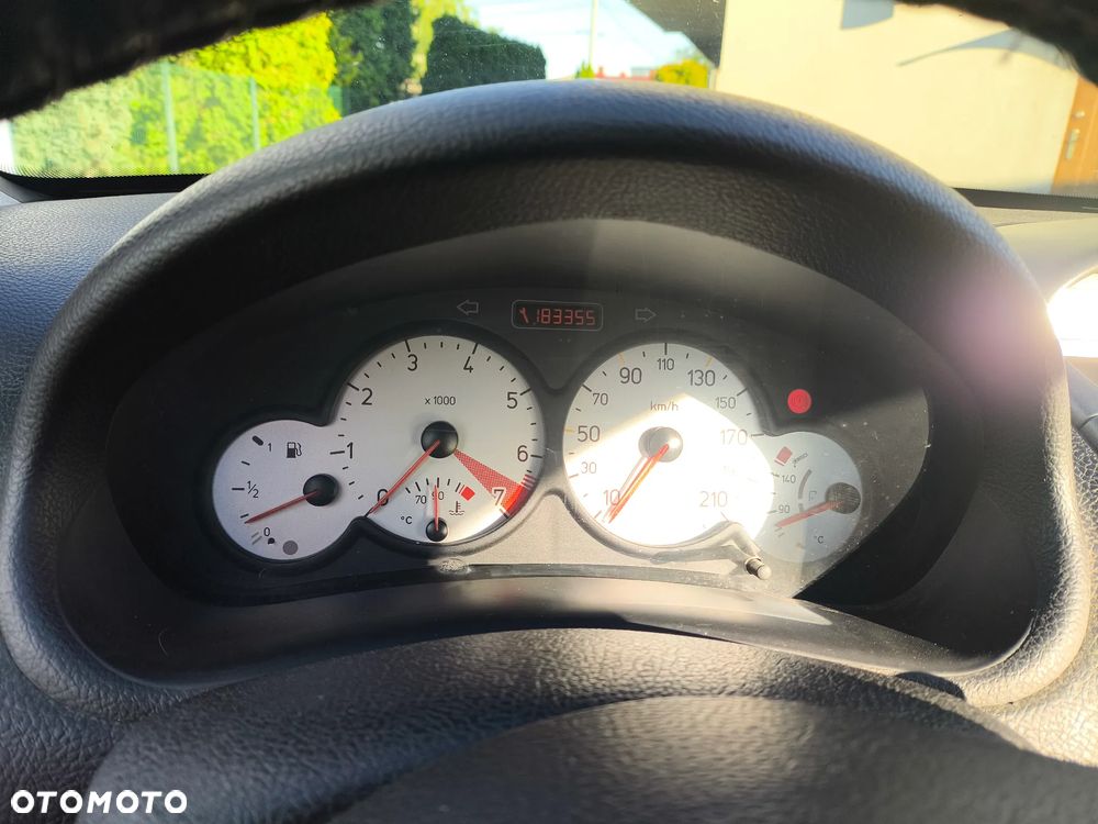 Peugeot 206 CC 2.0 - 8