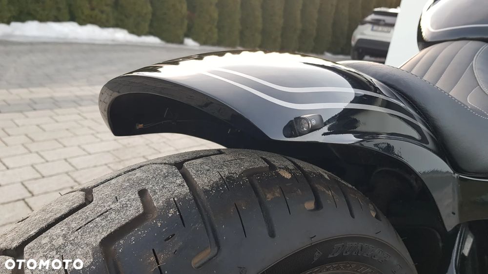 Harley-Davidson Softail Street Bob - 5