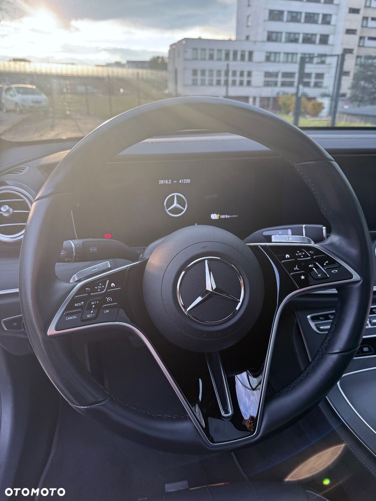 Mercedes-Benz Klasa E 300 Exclusive - 12