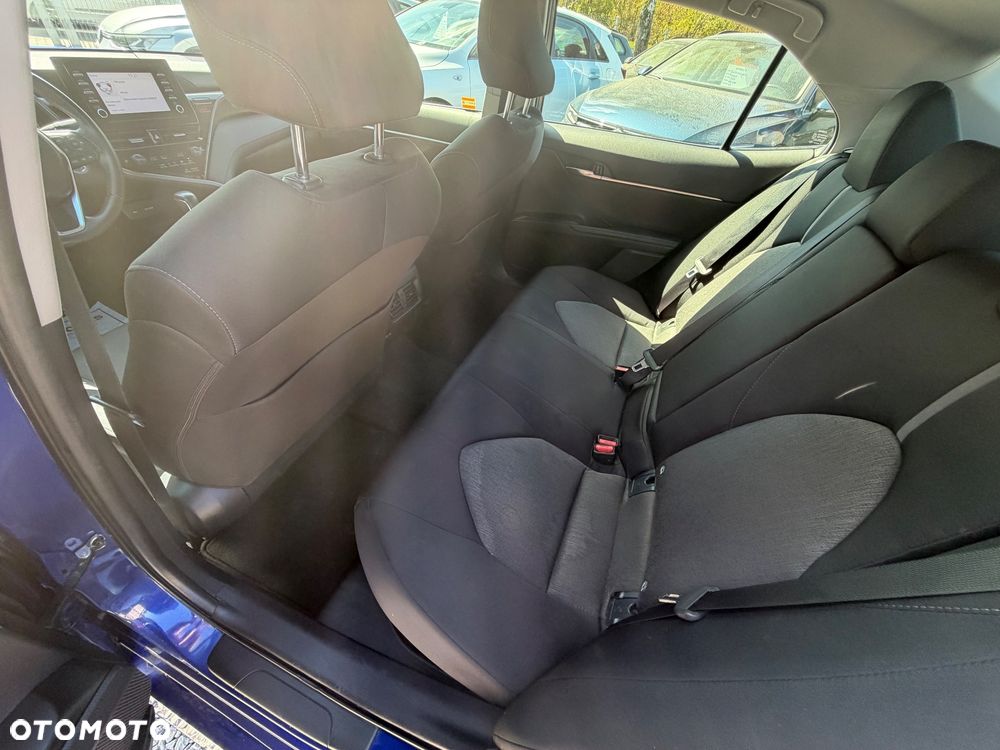 Toyota Camry 2.5 Hybrid Comfort CVT - 29