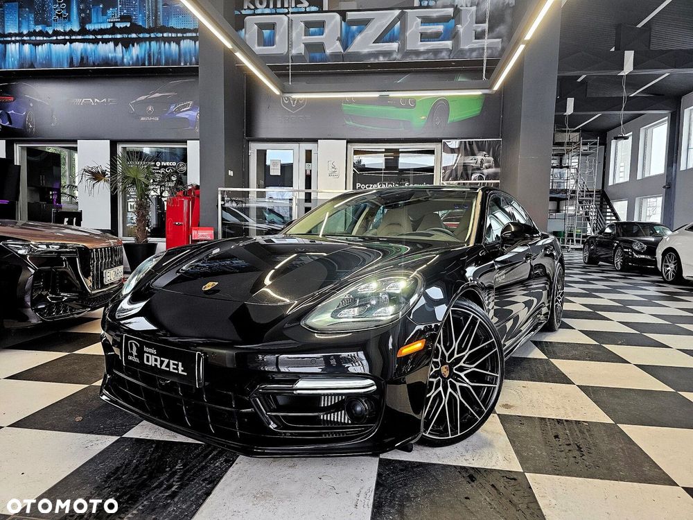 Porsche Panamera - 1