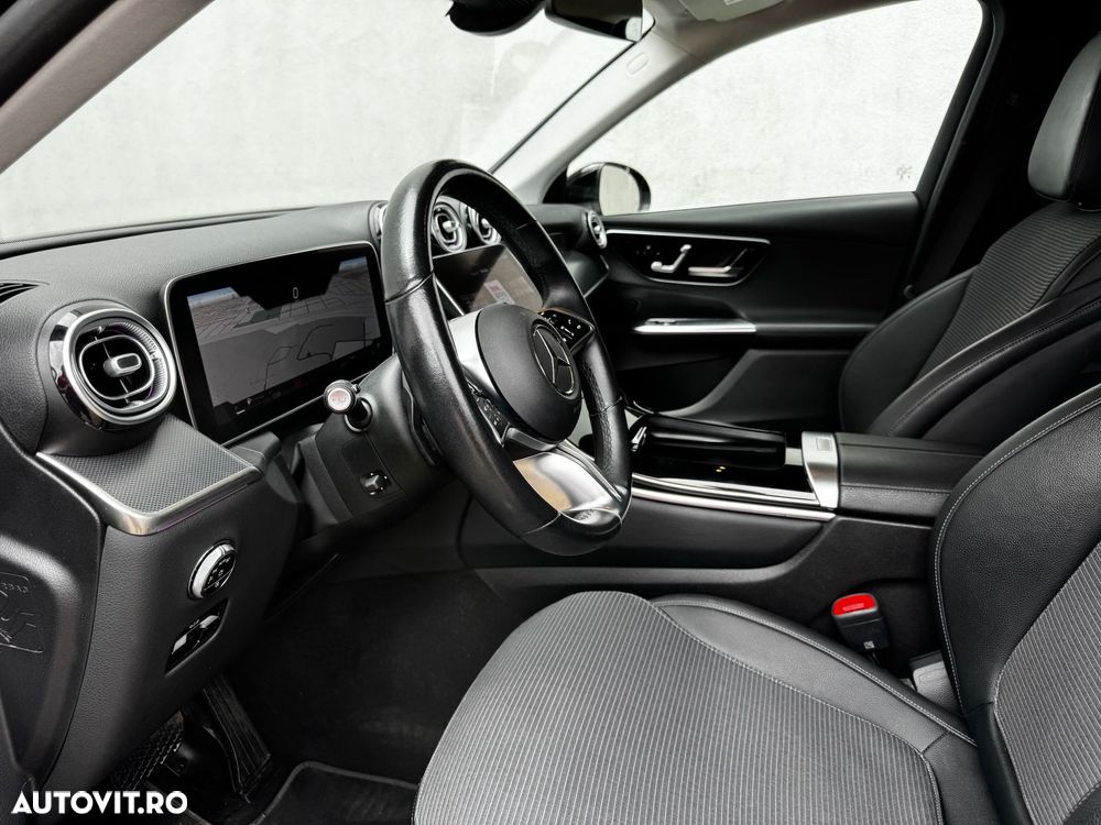 Mercedes-Benz GLC 300 d 4MATIC - 17
