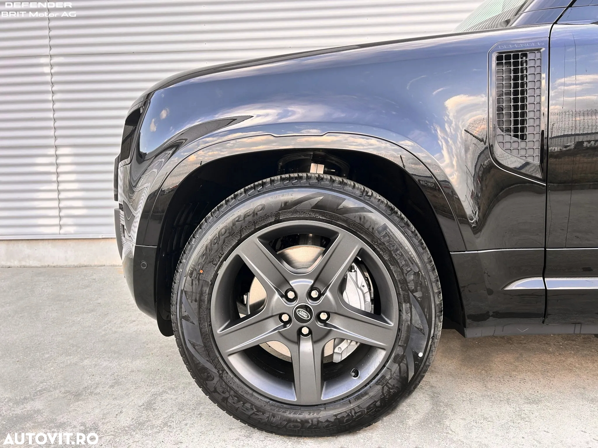 Land Rover Defender 110 3.0D 300 MHEV X-Dynamic SE - 4