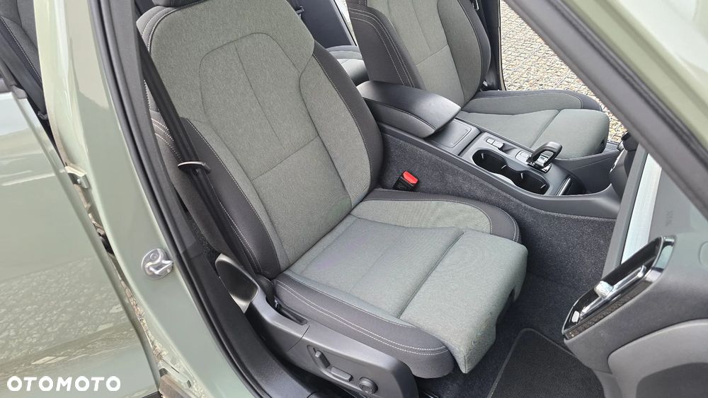 Volvo XC 40 B3 Core - 29