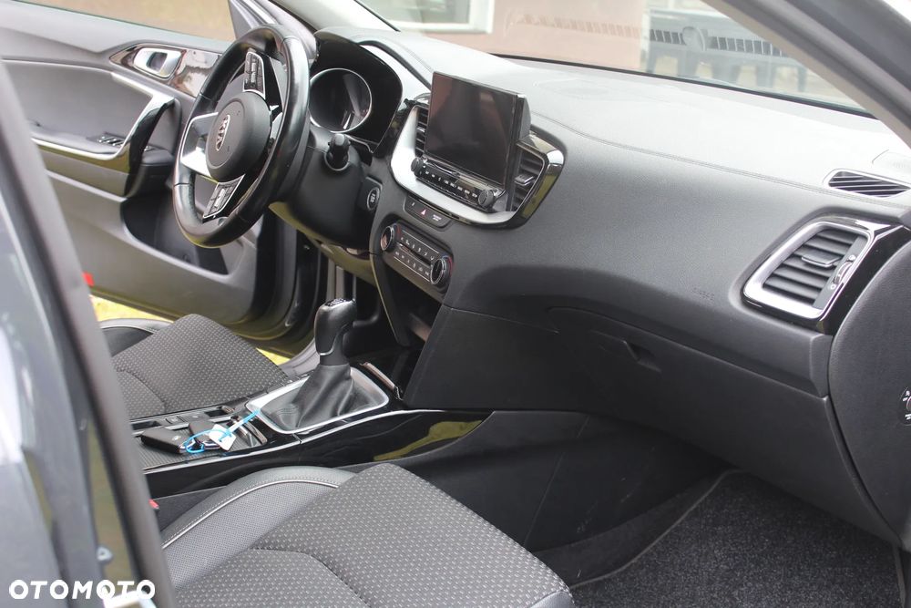 Kia XCeed - 9