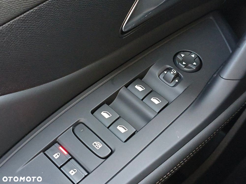 Peugeot 408 - 21