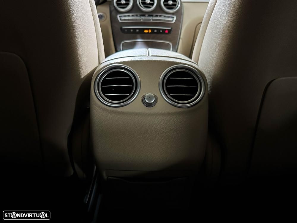 Mercedes-Benz GLC 300 e 4Matic 9G-TRONIC Edition AMG Line - 22