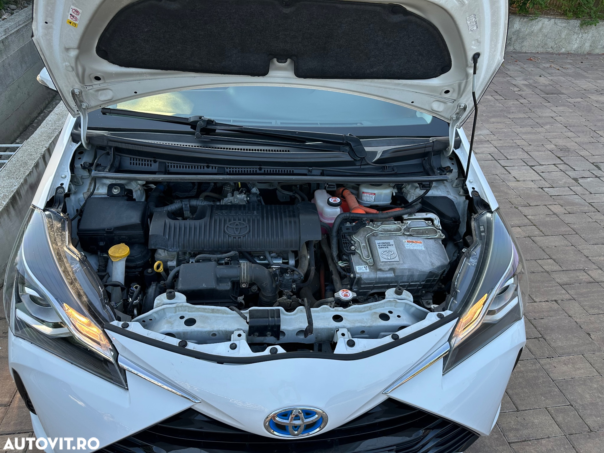Toyota Yaris 1.5 VVT-i HSD Eco - 6