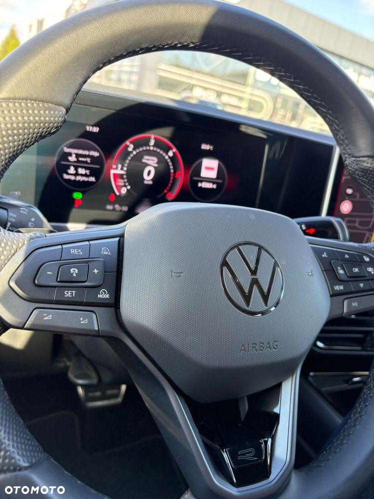 Volkswagen Passat - 11
