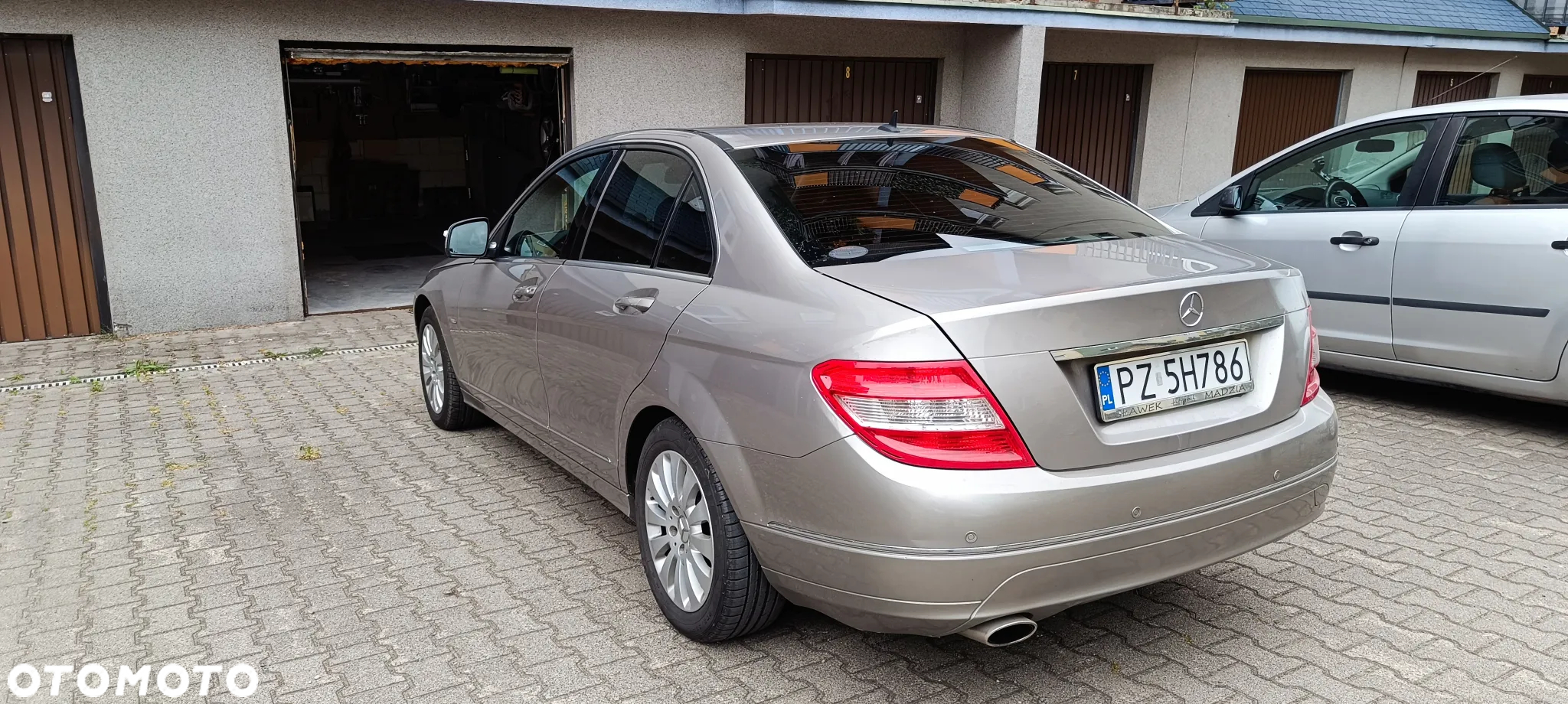 Mercedes-Benz Klasa C 200 T CGI Automatik BlueEFFICIENCY Elegance - 4