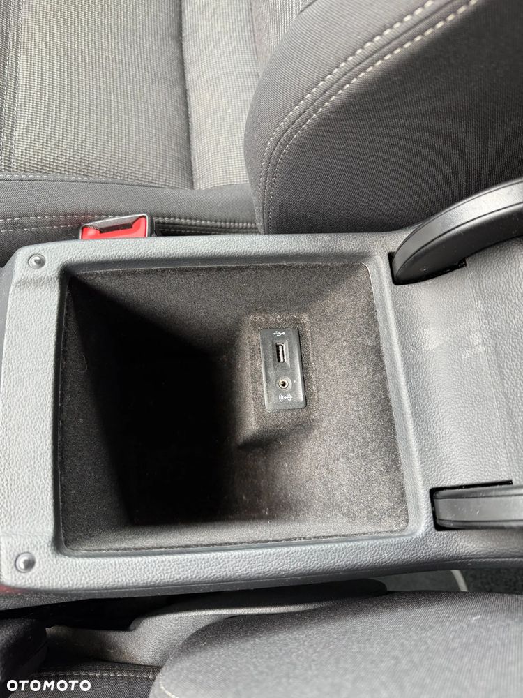 Volkswagen Passat 2.0 TDI BMT SCR Comfortline DSG7 - 27