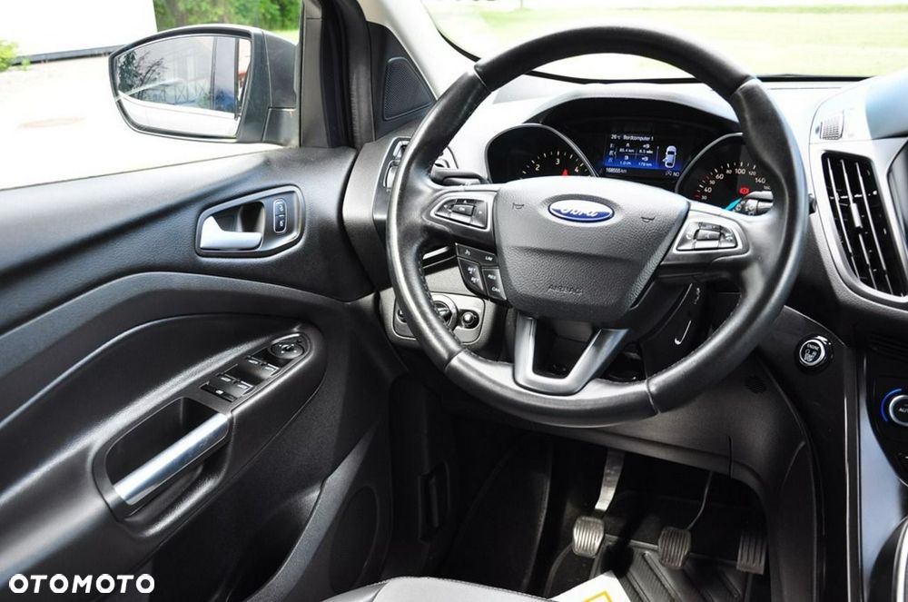 Ford Kuga - 31