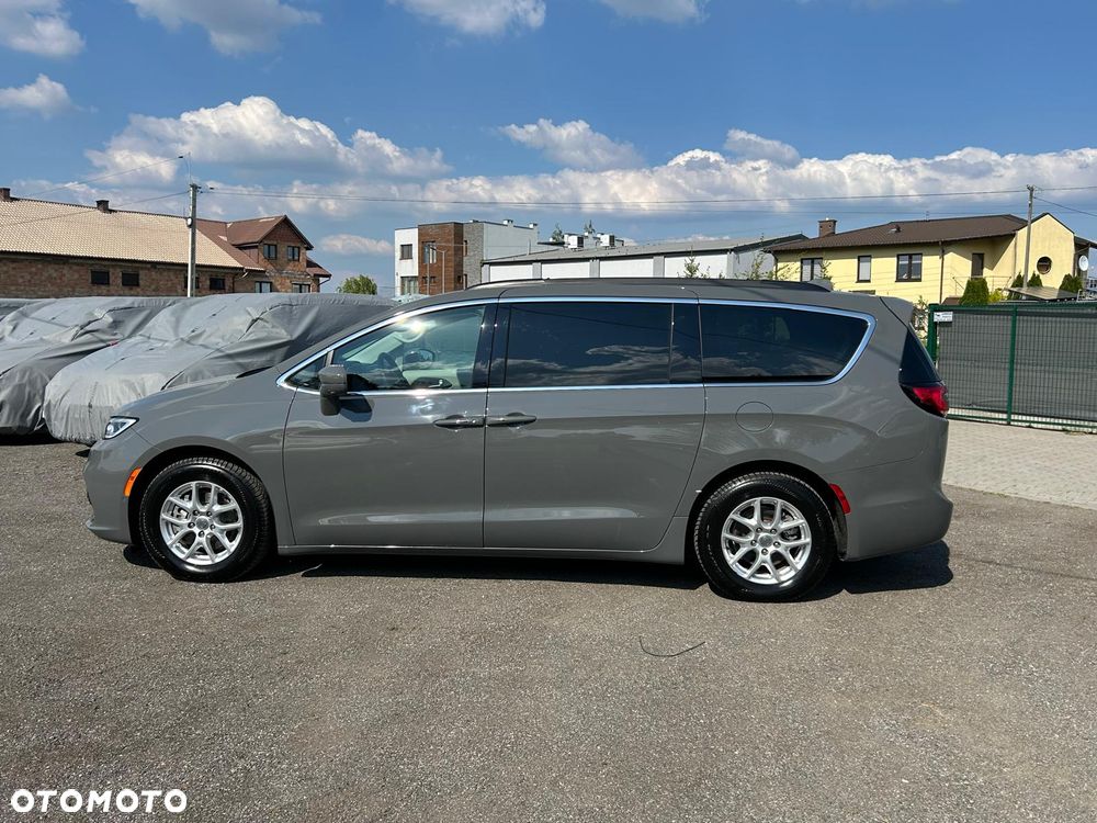 Chrysler Pacifica - 10