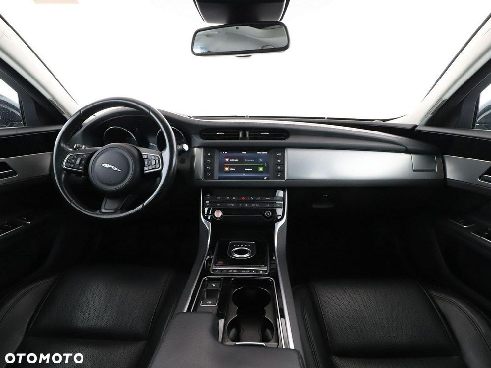 Jaguar XF 2.0 i4D Prestige - 16