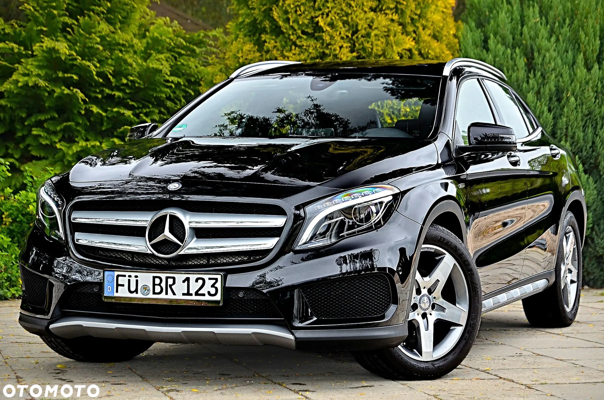 Mercedes-Benz GLA 180 7G-DCT AMG Line - 1
