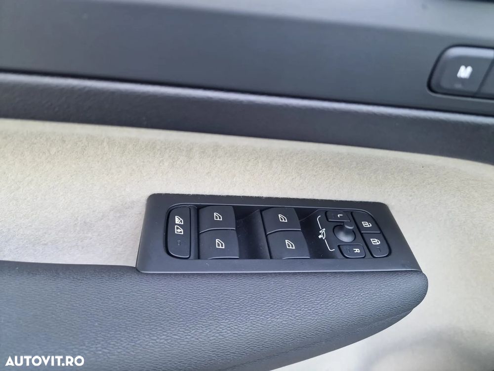 Volvo XC 40 B4 AT FWD MHEV Ultimate Dark - 10