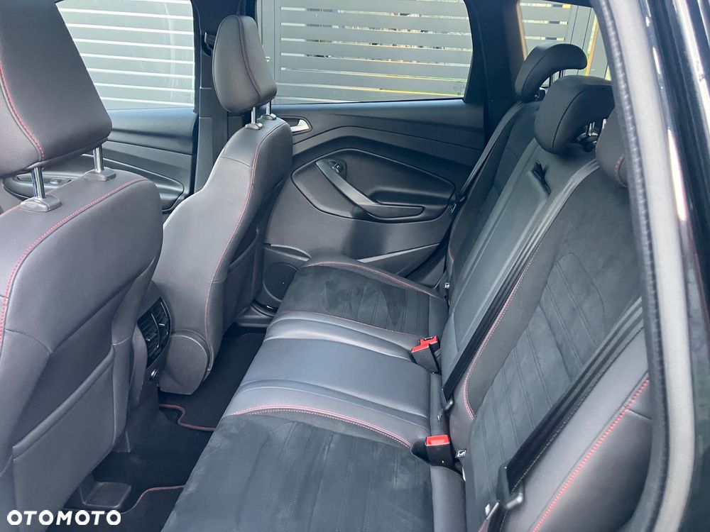Ford Kuga 2.0 TDCi 4x4 ST-Line - 12