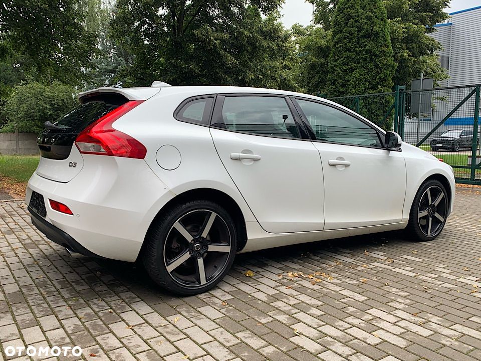 Volvo V40 - 18