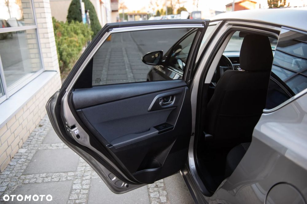 Toyota Auris - 17