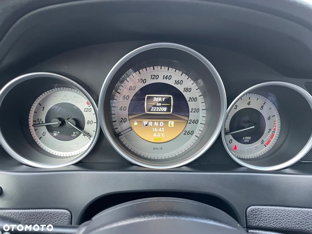 Mercedes-Benz Klasa C 180 BlueEFFICIENCY 7G-TRONIC Avantgarde - 10