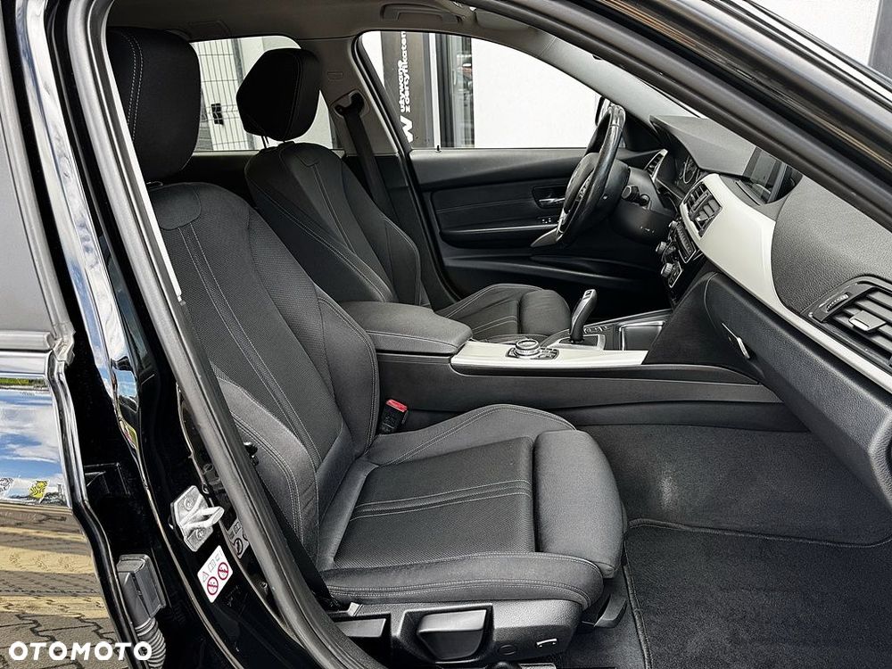 BMW Seria 3 318d - 13