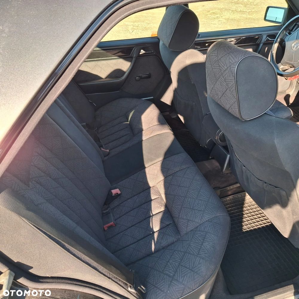 Mercedes-Benz W124 (1984-1993) - 8