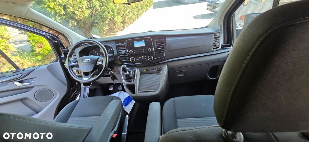 Ford Tourneo Custom 2.0 EcoBlue L1 Titanium - 38