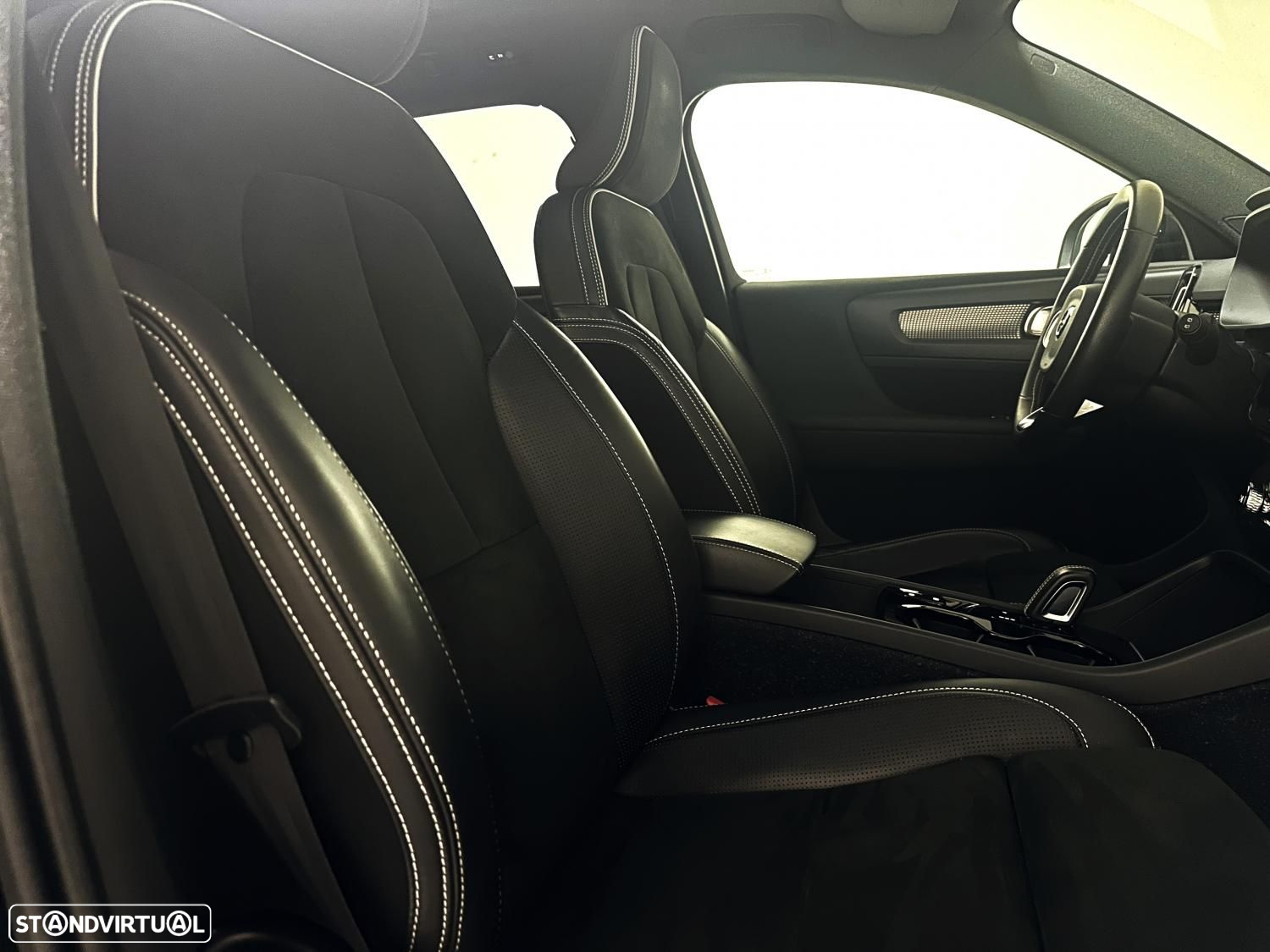 Volvo XC 40 1.5 T5 PHEV R-Design Expression - 29