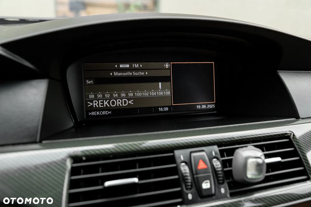 BMW Seria 5 525xi Edition Exclusive - 30