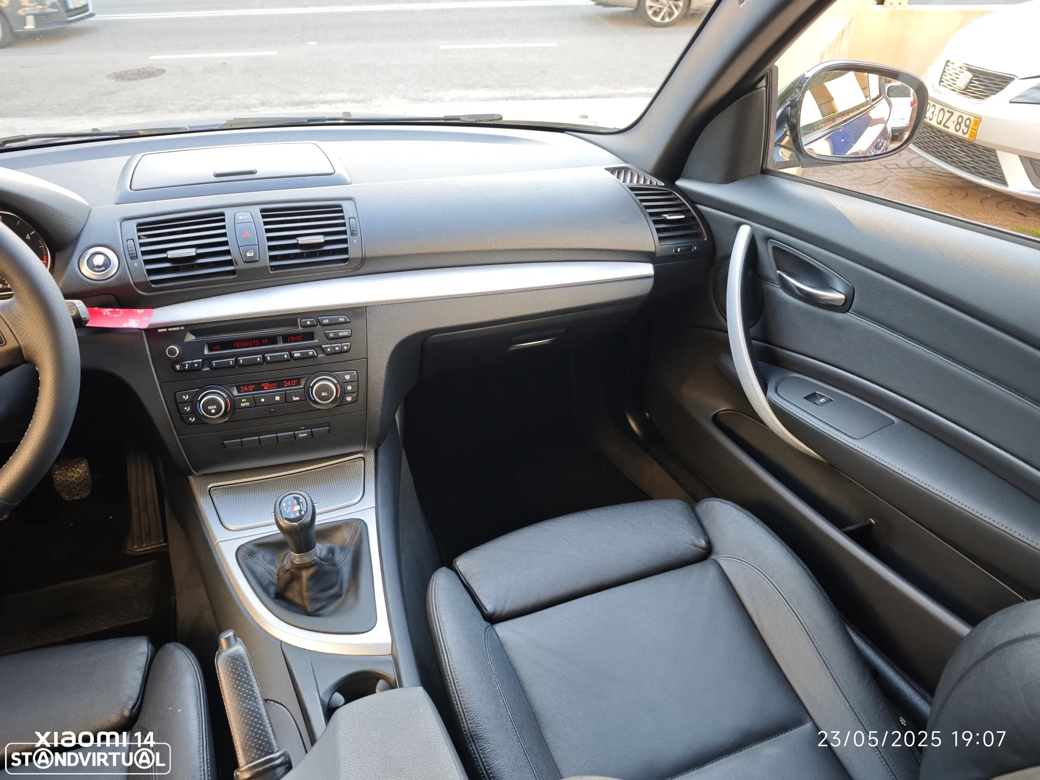BMW 118 d Coupe Limited Edition Lifestyle c/ M Sport Pack - 26