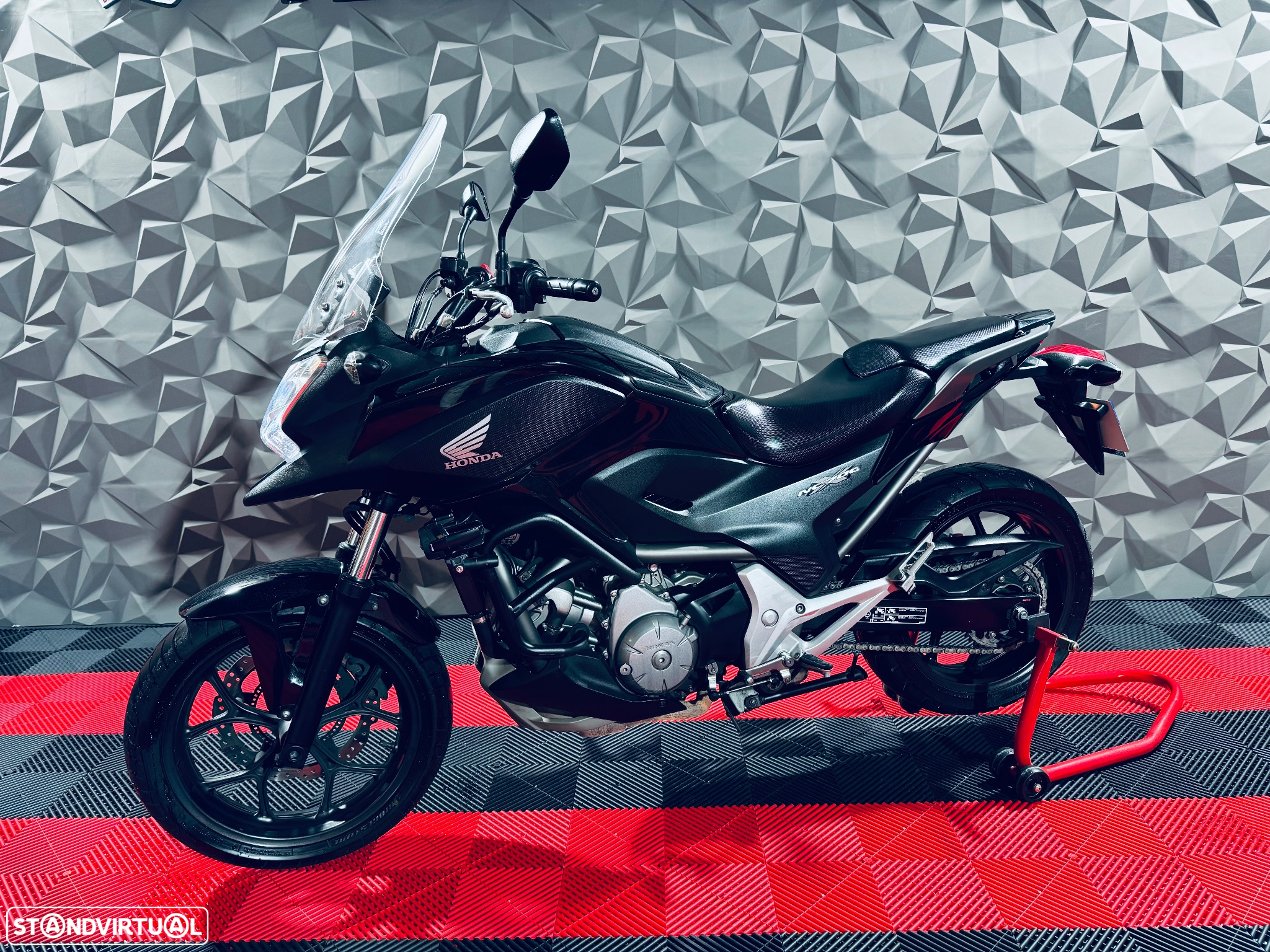Honda NC700X - 12