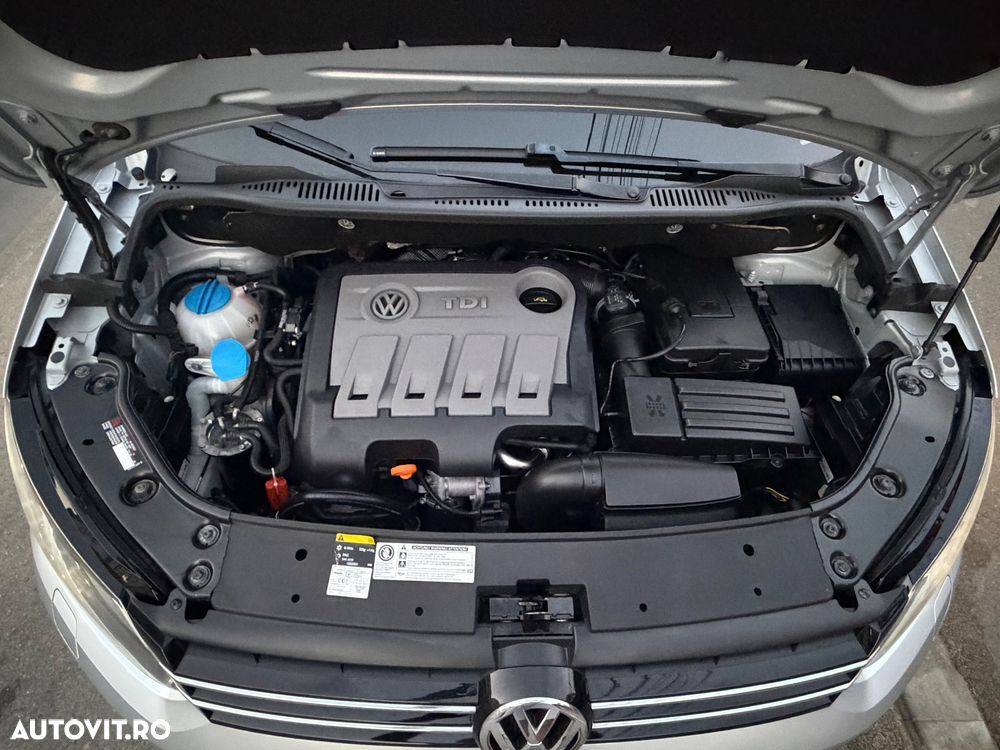 Volkswagen Touran - 14