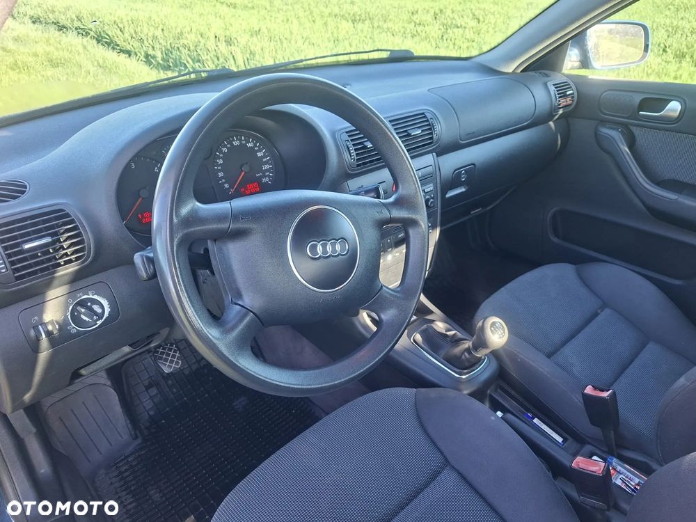 Audi A3 Sportback 1.9 TDI Ambition - 11