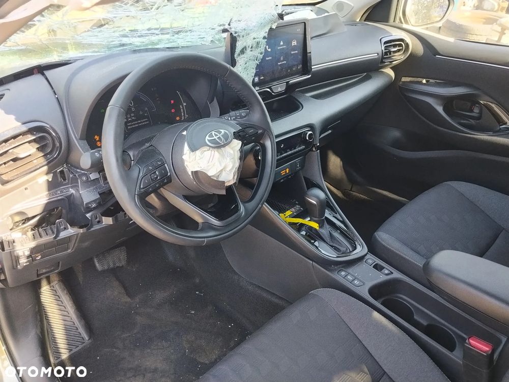 Toyota Yaris - 4
