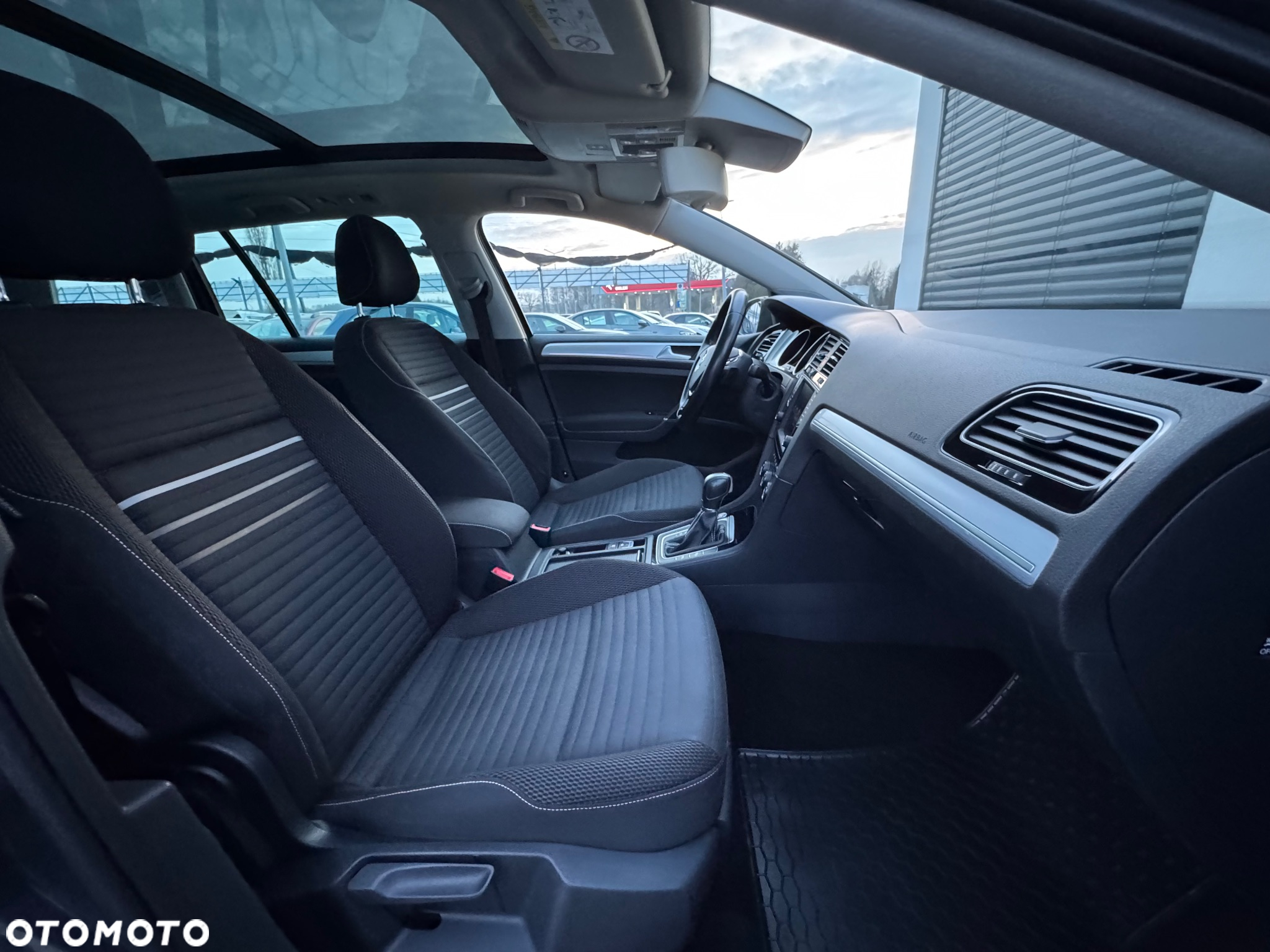 Volkswagen Golf VII 1.4 TSI BMT Highline DSG - 27
