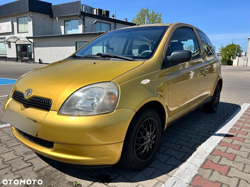 Toyota Yaris - 1