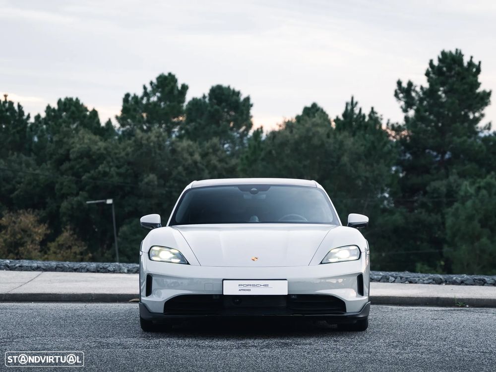 Porsche Taycan Cross Turismo 4S - 11