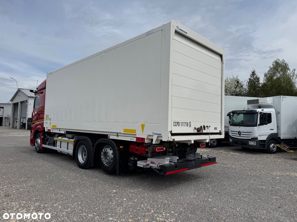 Mercedes-Benz Actros - 11